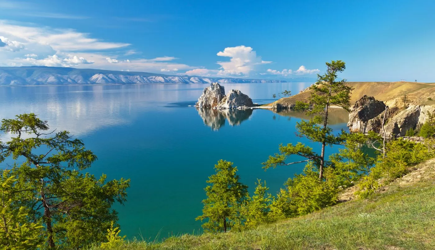 Baikal on maailma sügavaim ja suurima mahuga mageveejärv. Järves on viiendik maailma vedelast mageveest