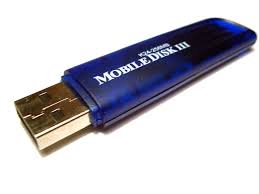 USB ključići (stick) je uređaj za pohranu podataka, koji se sastoji od NAND flash memorije s integriranim USB (eng. Universal