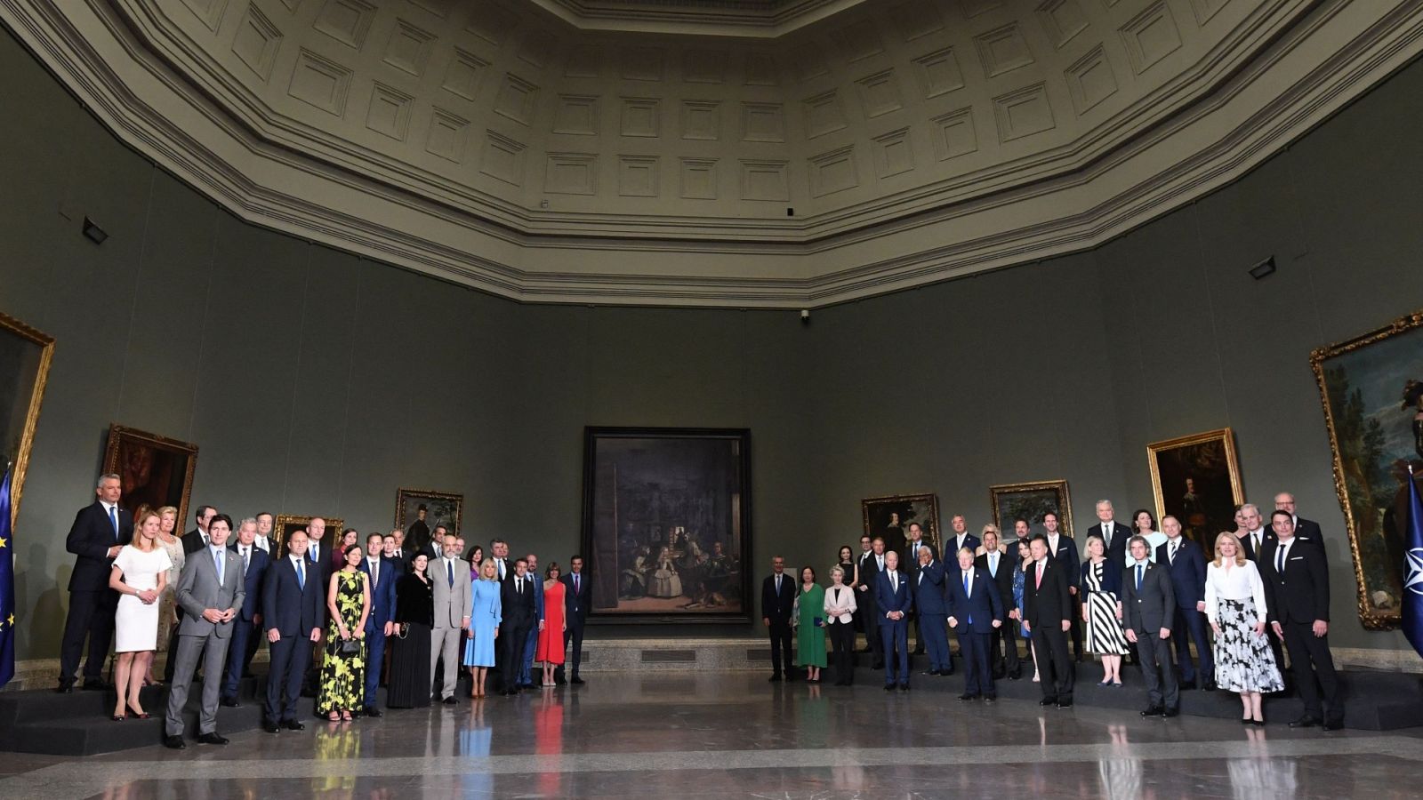 Fondo de la primera cena euroatlántica de la historia con todos los líderes de la OTAN y los de la UE.